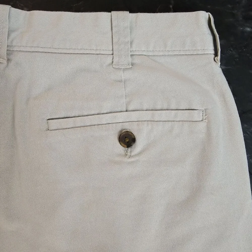 J.Crew Men's Beige Chino Shorts Size 31 Cotton 7 Inch Inseam Stretch Flat Front